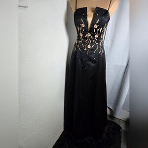 Elegant Black Maxi Dress with Gold Detailing